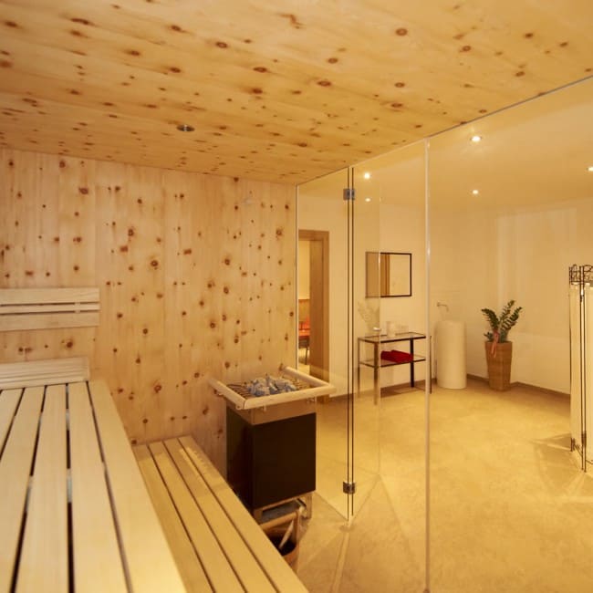 Wellnessbereich mit Sauna